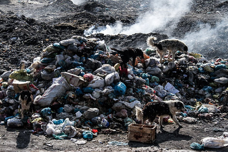 مکان یابی محل دفن پس ماندهای جامد شهری با استفاده از GIS (مطالعه موردی: شهر یزد)