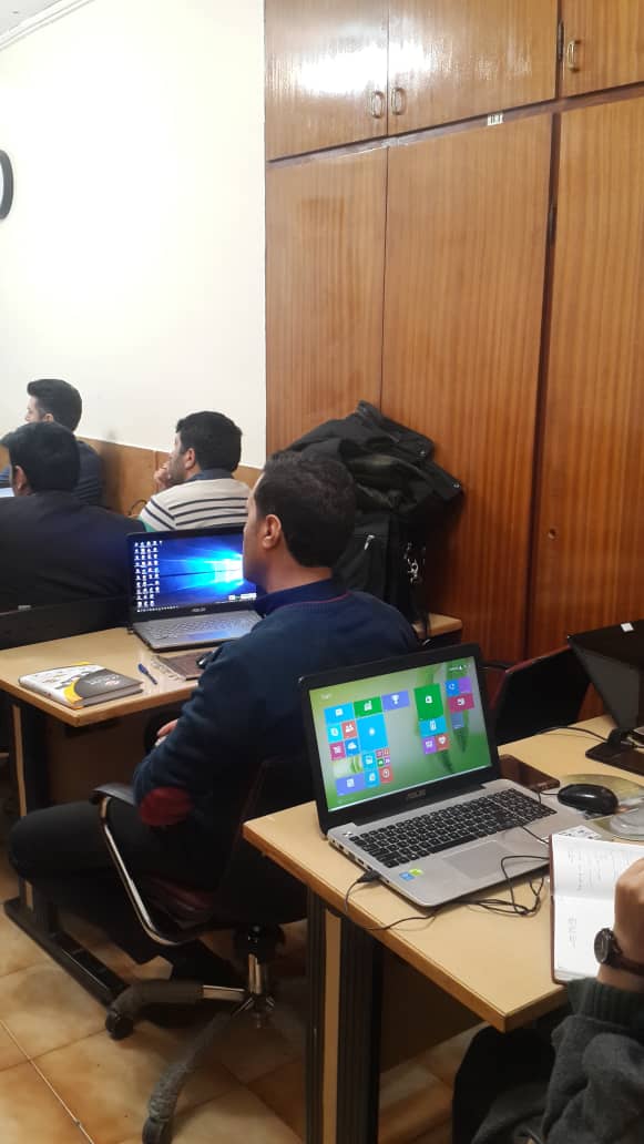 دوره حضوری برنامه نویسی GIS با پایتون