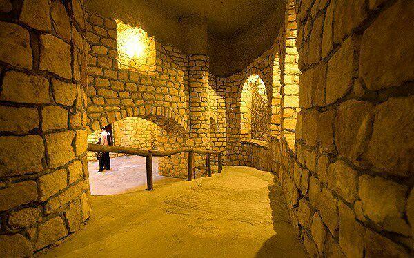 "شهر زیرزمینی" در دل تنها جزیره مرجانی دنیا